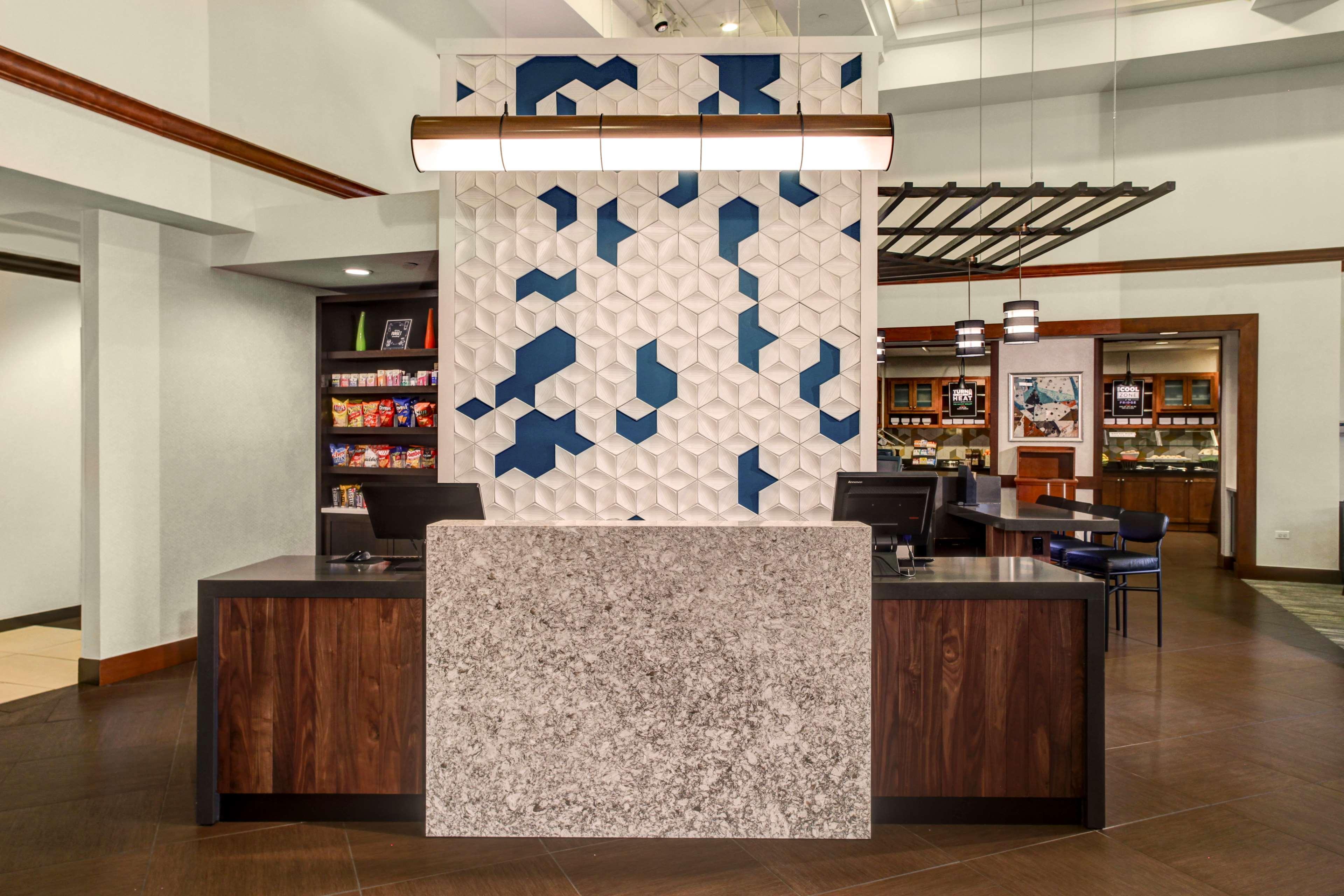 Hyatt Place Atlanta / / Windward Parkway 3*